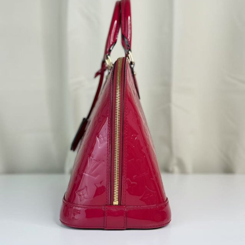 Louis Vuitton Alma PM Bag in Red Vernis Pattern Leather with Classic Monogram - Picture 2 of 10